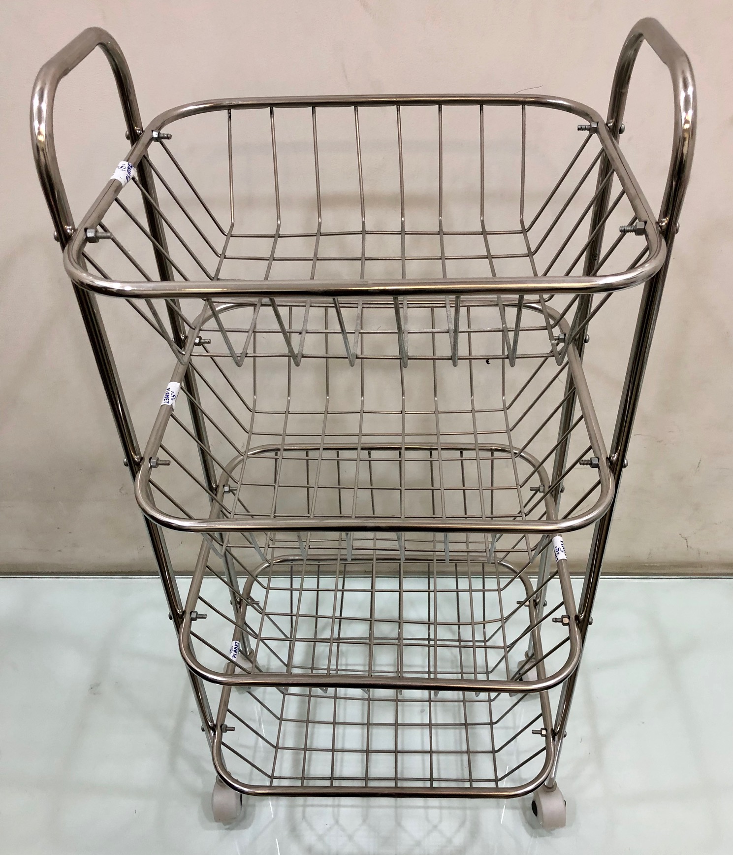 ROUND PIPE TROLLEY 4NO